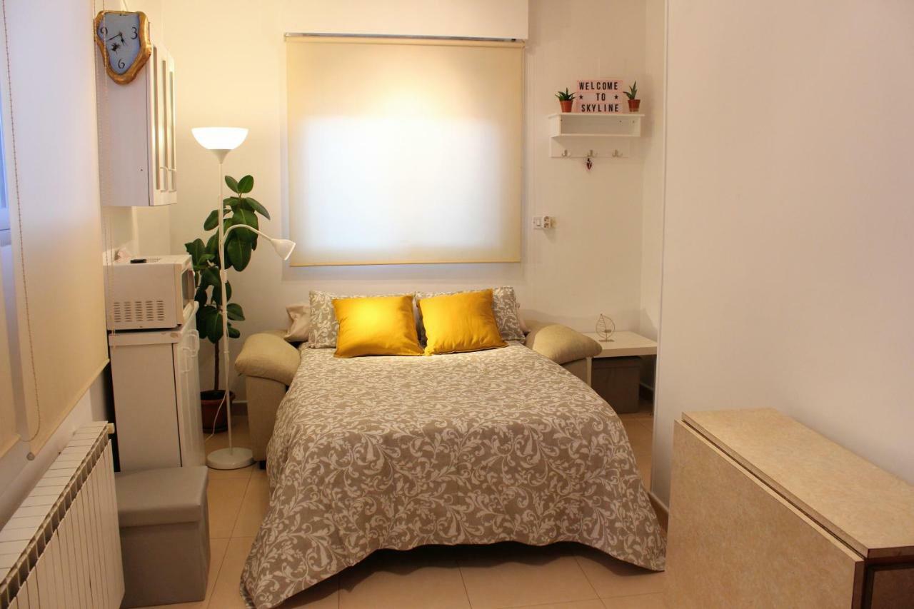 Vut Skyline Apartment Segovia Bagian luar foto
