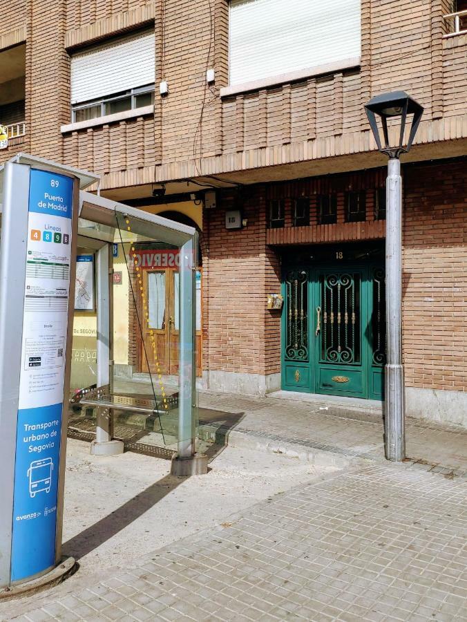 Vut Skyline Apartment Segovia Bagian luar foto